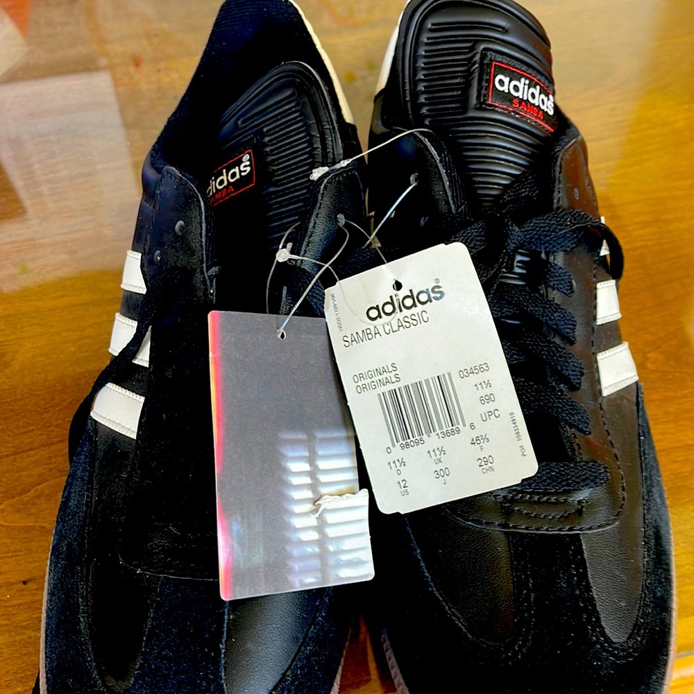 Adidas Samba classic men’s indoor soccer shoes size 12